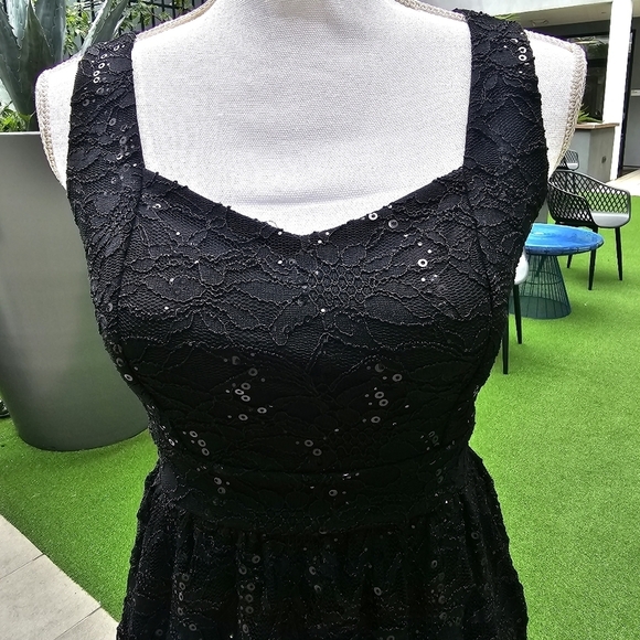 Honey + Rosie ✦ Sequin Cutout Mini ✦ Crystal Heart Back ✦ Size 5 ✦ EUC - Picture 5 of 16